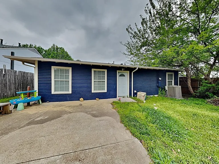 2911 Ryan Ave — Photo 15