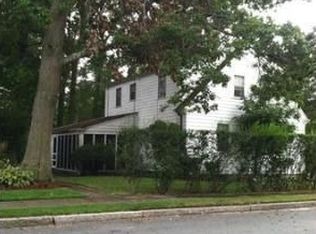 985 Ray St, Fall River, MA 02720