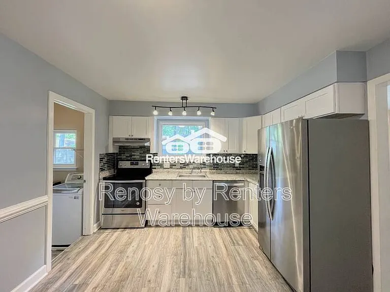 5736 Avalon Woods Dr — Photo 10