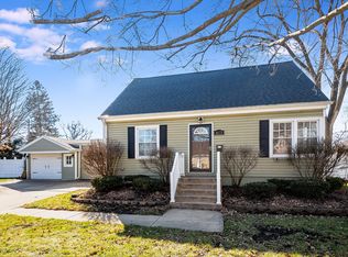 6673 Pine Point Dr, Tinley Park, IL 60477