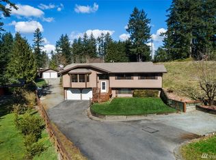 4709 Ridgewest Dr E, Lake Tapps, WA 98391