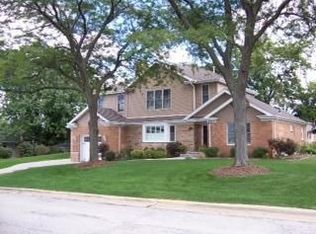 433 Grant St, Lemont, IL 60439