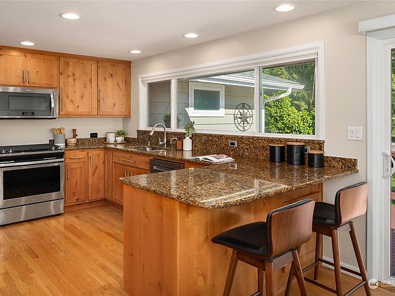 4th image of 12614 SE 62nd Street