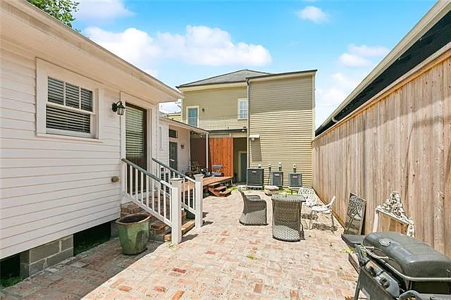 933 Hillary St — Photo 10