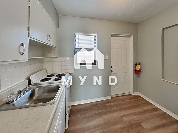 2nd image of 830 14th St N APT 6