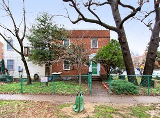 2700 S Eads St #1, Arlington, VA 22202