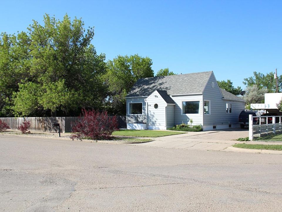 1st image of 216 W Richland Ave