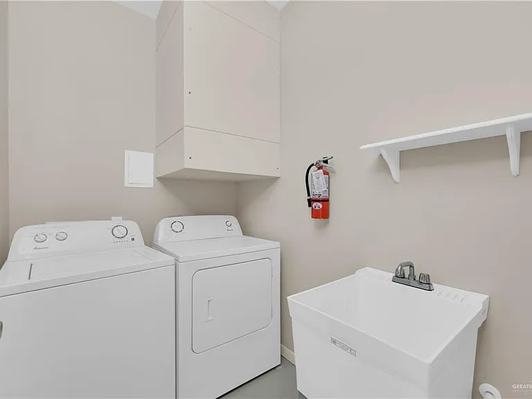 3004 S L St #2 — Photo 13