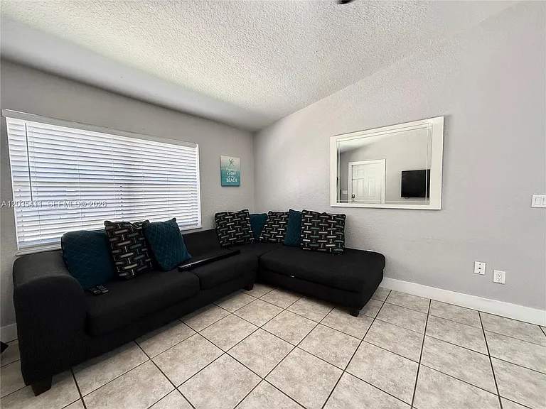 1840 Jefferson St #B — Photo 10