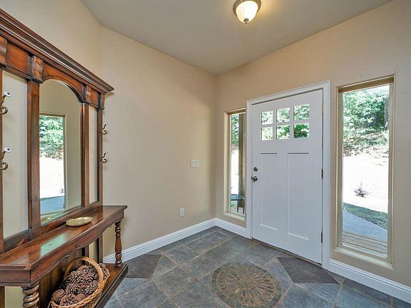 4th image of 4387 Moss Ln