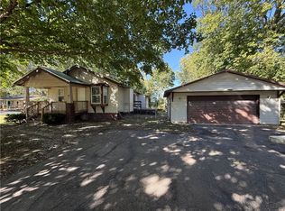 7450 W William St, Decatur, IL 62522