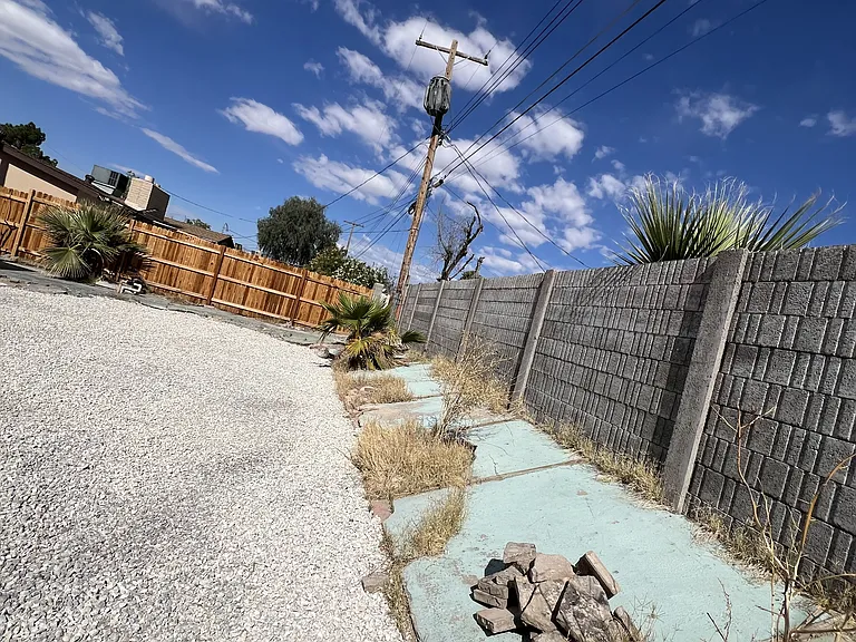 3608 W Bonanza Rd — Photo 44