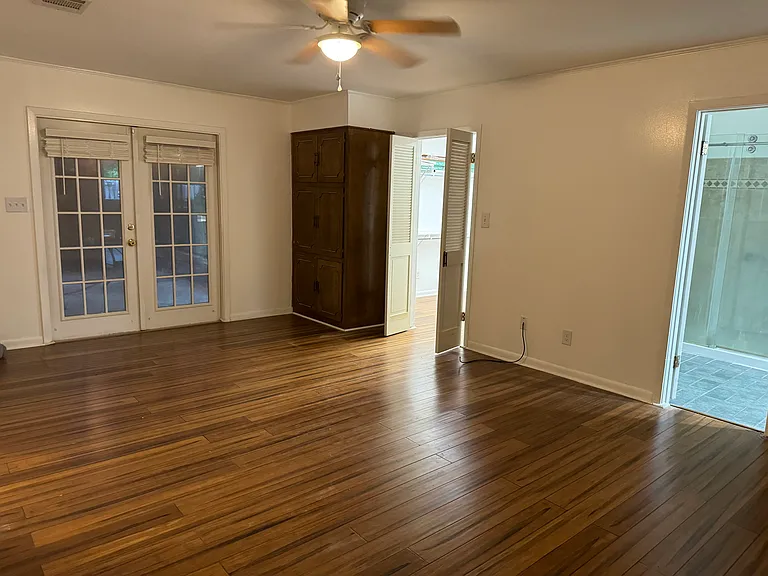 7213 University Dr — Photo 5