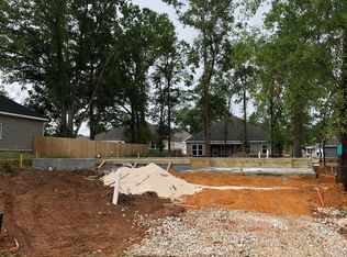 104 New Hope Dr, Perry, GA 31069