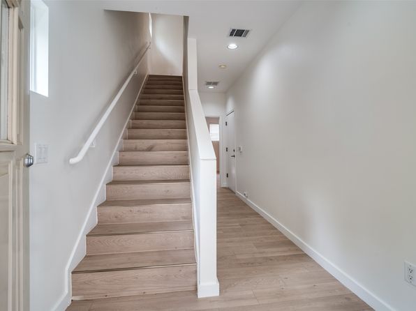 3251 Cambrick St APT 13, Dallas, TX 75204