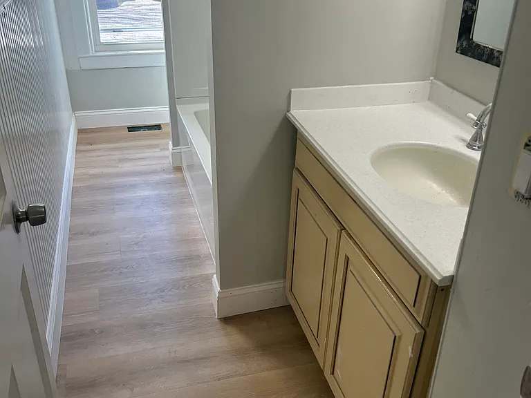 194-196 South St #1 — Photo 6