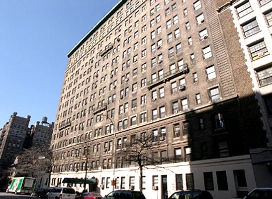 Sold by Warburg | media 6