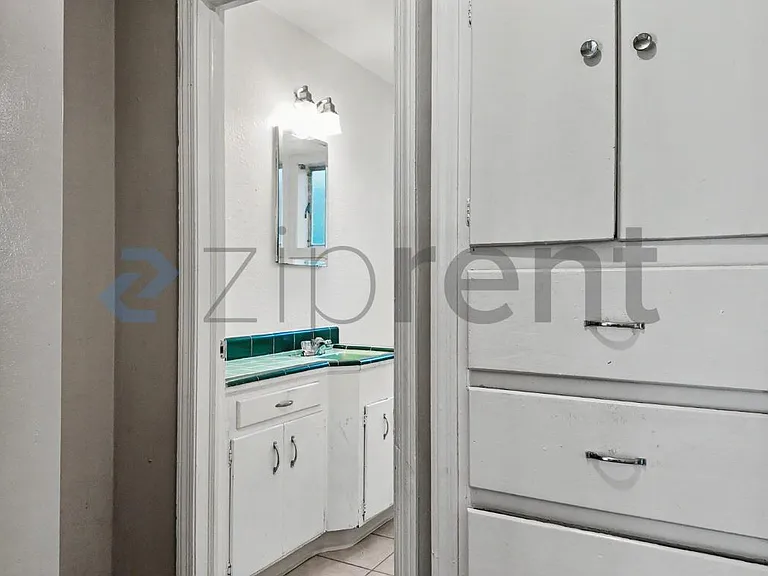 2727 57th St #1 — Photo 27