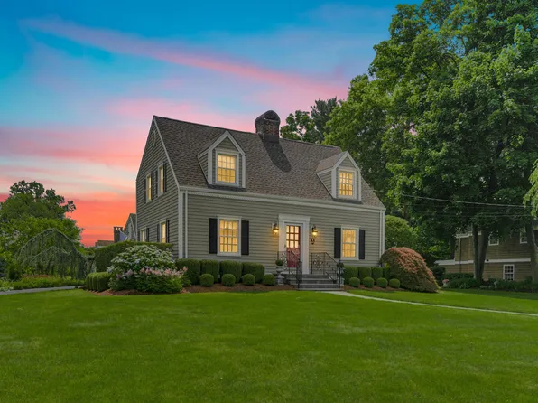 60 Deerfield Drive, Trumbull, CT 06611