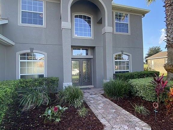 4th image of 23418 Valderama Ln