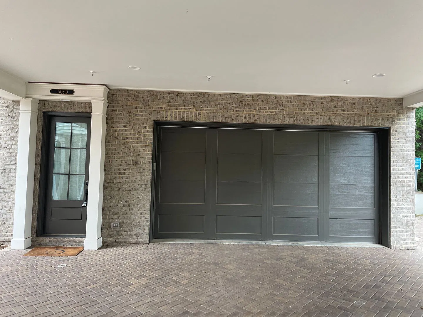 Dilworth - T.R. Lawing Realty Property — Photo 3