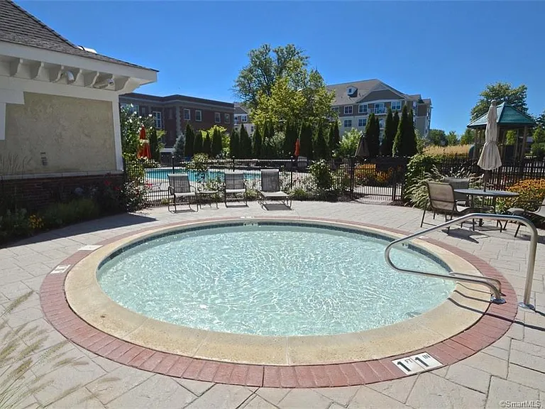 17 Park Place Cir — Photo 41