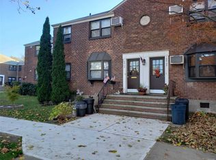 16604 17th Rd, Whitestone, NY 11357