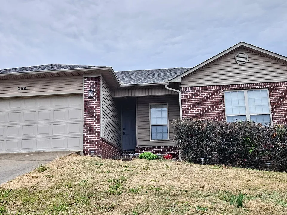 142 Weathering Dr
