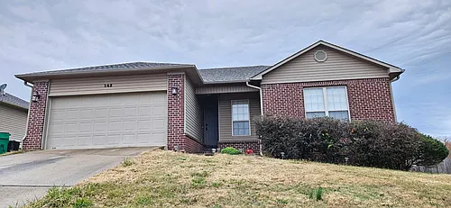 142 Weathering Dr Photo 1