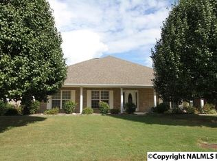 7019 Lynnfield Dr SE, Owens Cross Roads, AL 35763