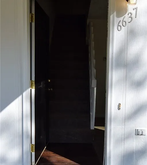 6637 Abbey Ln — Photo 2