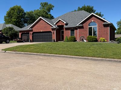 1685 S Hedgewood Drive, Bolivar, MO, 65613