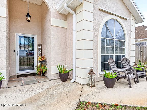 3rd image of 3969 Ridgewood Dr