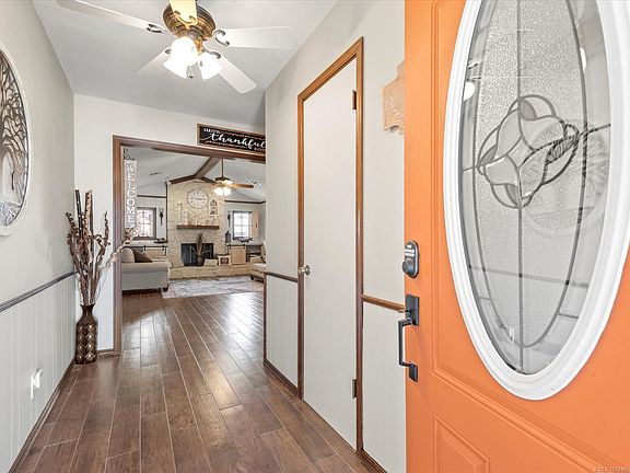 4th image of 621 Moore Ln