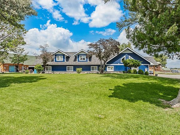 2nd image of 60977 Gunnison Rd