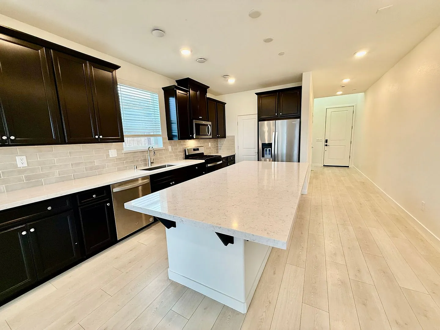 Nice home available now — Photo 2