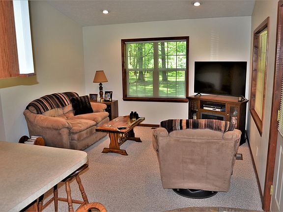 2nd image of 5245 N Evergreen Dr