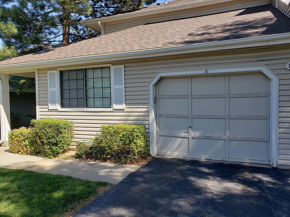 Street Entrance and Garage