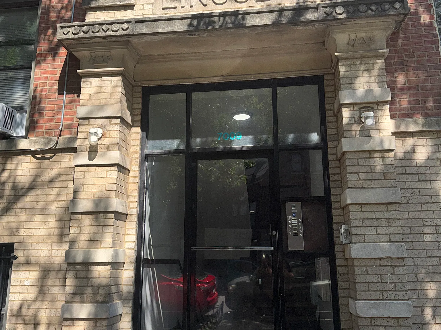 3 bed, $2,250 — Photo 2