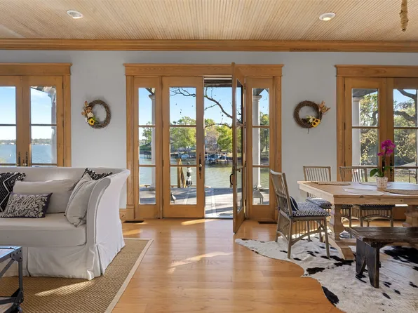 324 Oak Ln, Tool, TX 75143