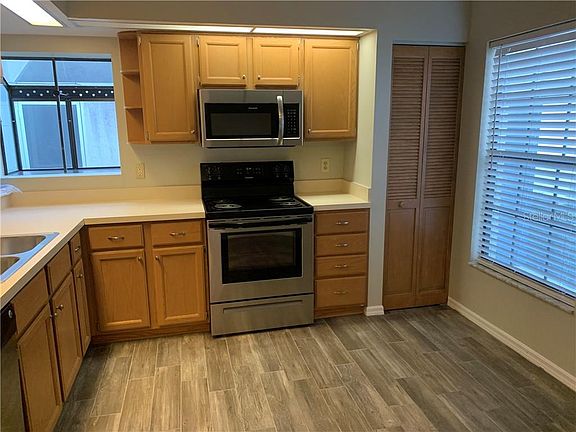 4th image of 5867 Parkview Point Dr