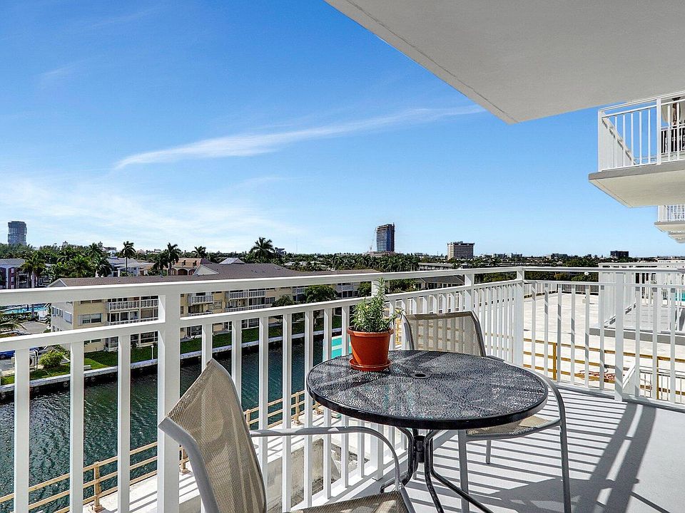 1st image of 427 Golden Isles Drive #5j