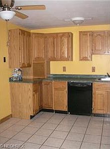 3rd image of 1342 Cranbrook Dr NE