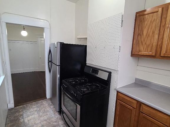 4th image of 225 9th St #1