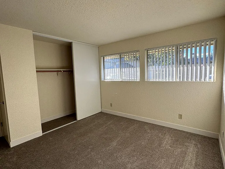 2950 Portage Bay — Photo 145