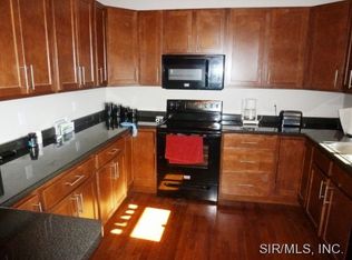130 N Porte Dr, Highland, IL 62249
