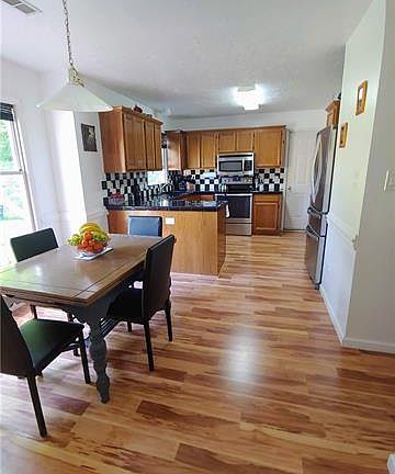5th image of 2436 Torrington Ln