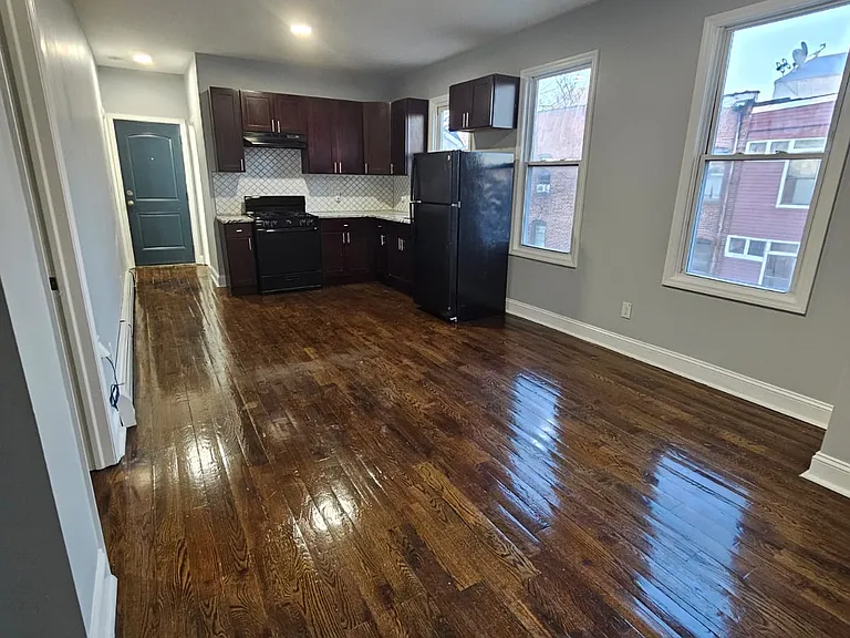 8 William St #2 — Photo 16