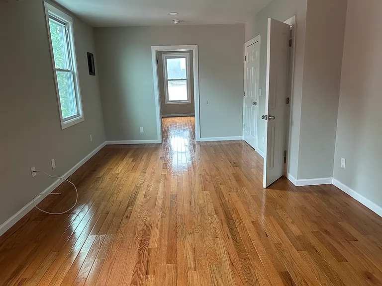 4 Milton Ave #3 — Photo 4