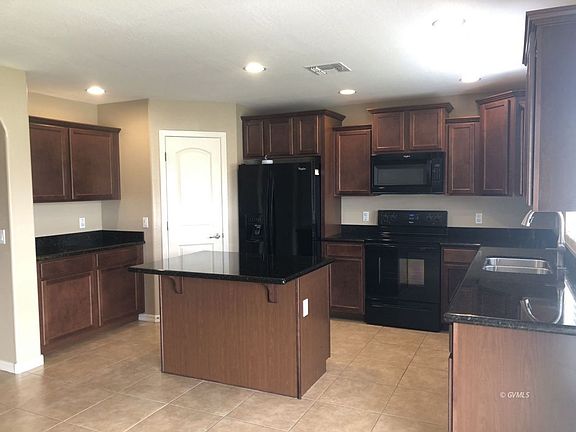 4th image of 1528 E Hobble Creek Dr